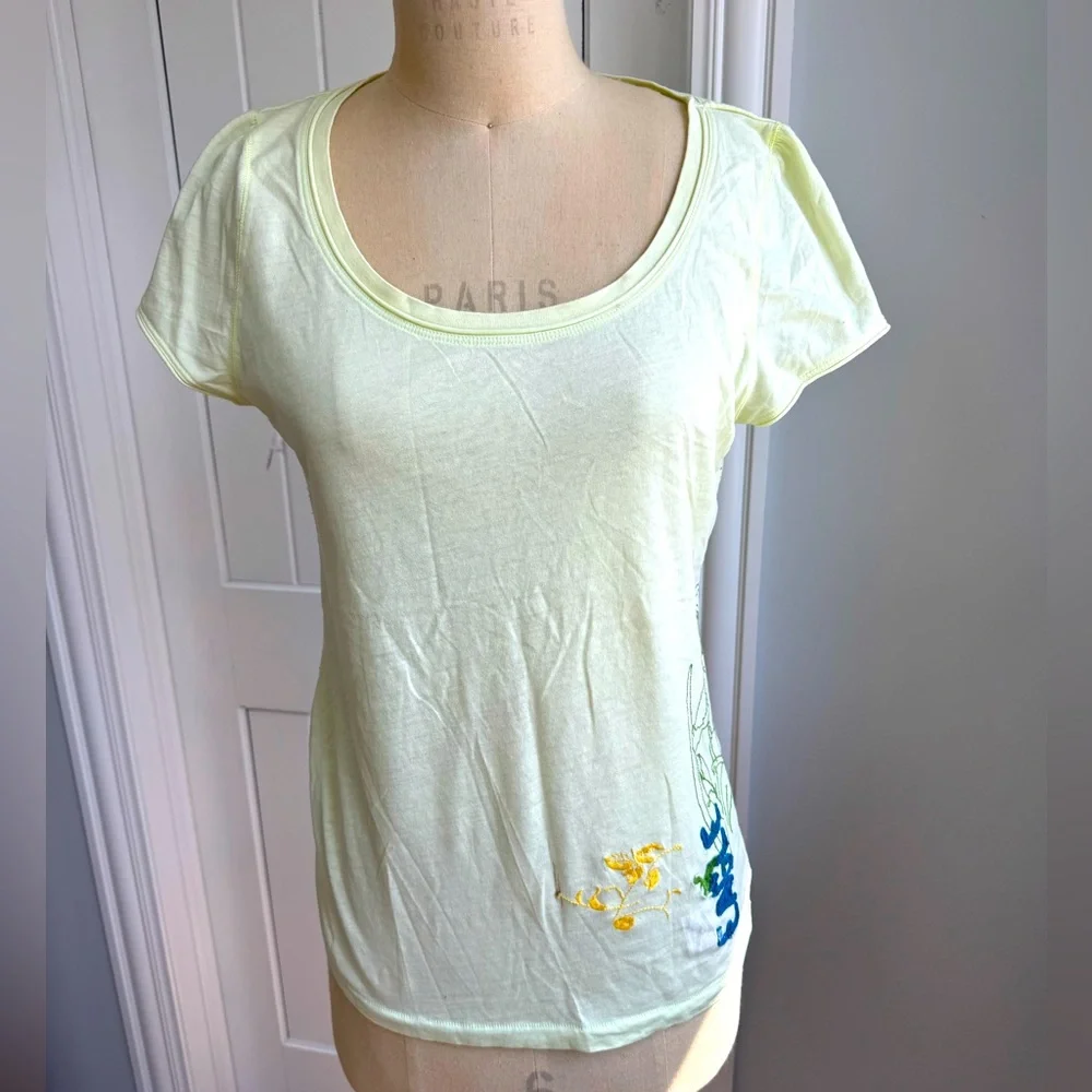American Eagle Outfitters women’s Yellow Fitted Short Sleeve Tee size XL/L